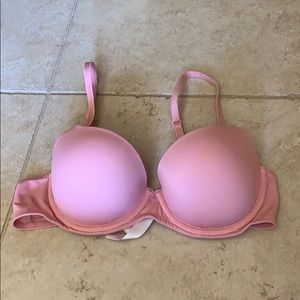 Victoria’s Secret T-shirt bra